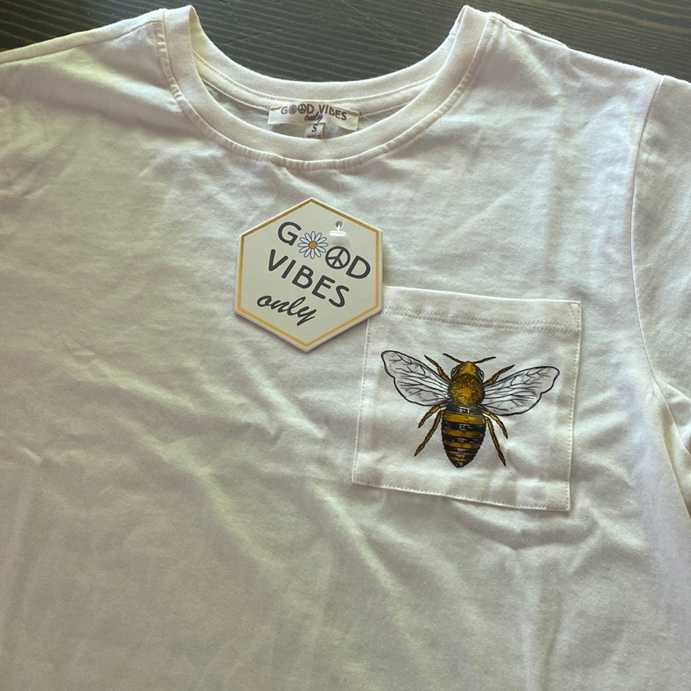 NWT “Good Vibes Only” crop top size S